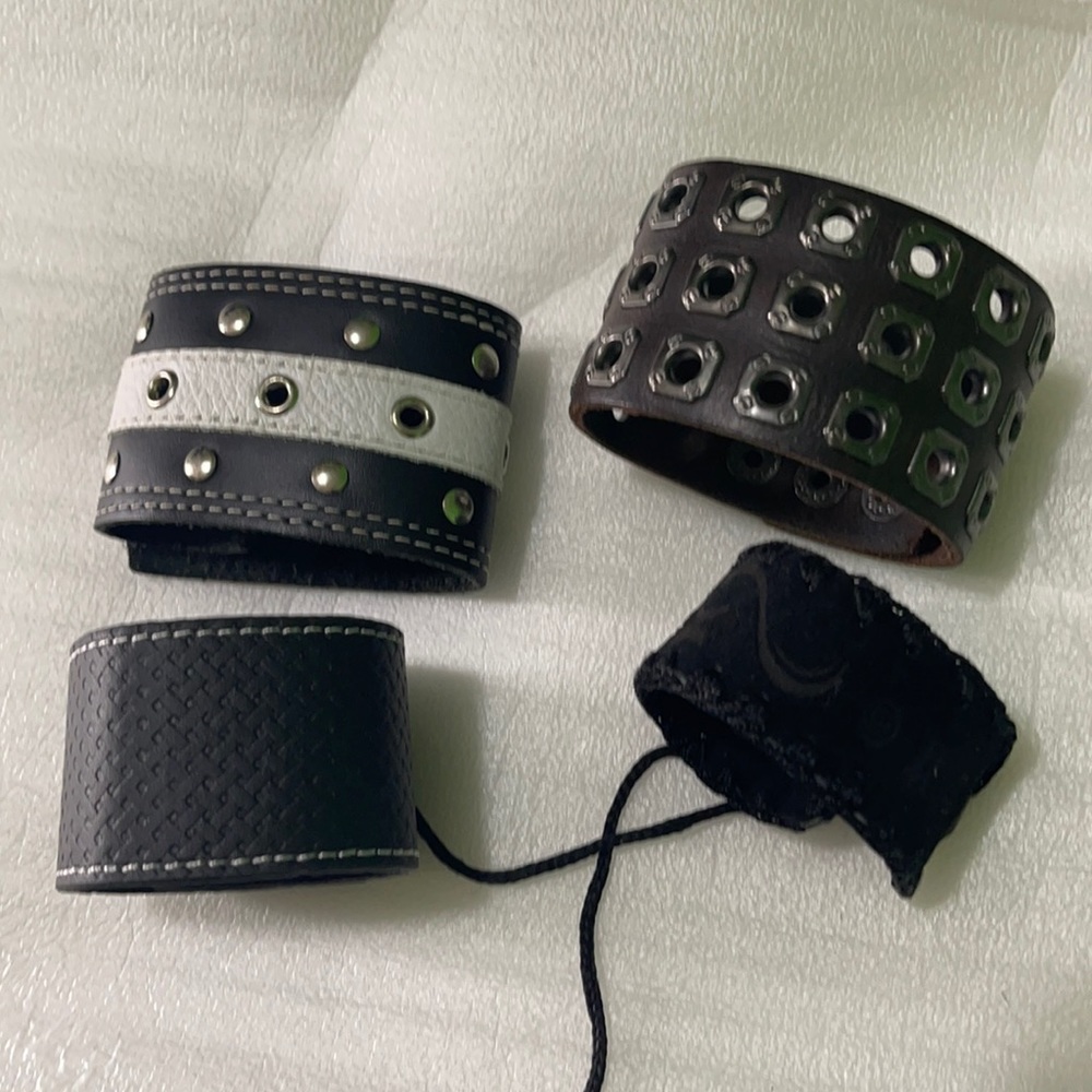 4 leather bracelets
